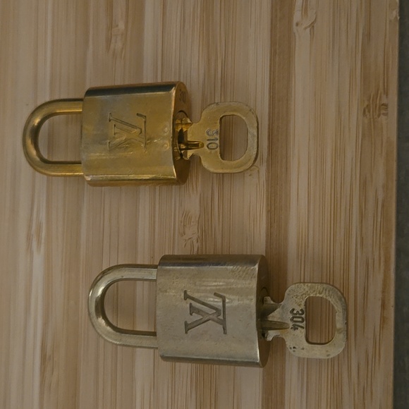 Louis Vuitton Lock and Key your choice of one - Picture 1 of 4